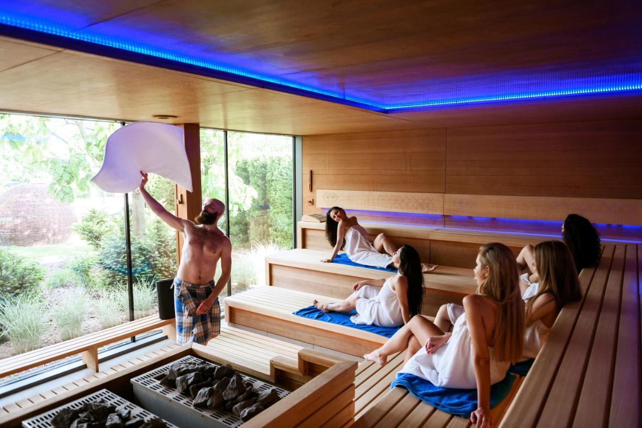 Blue Diamond Hotel Active Spa Trzebownisko Εξωτερικό φωτογραφία
