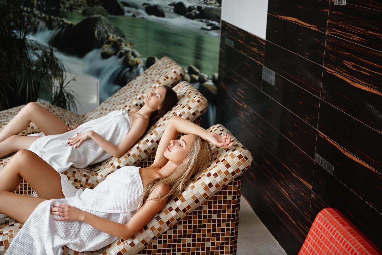 Blue Diamond Hotel Active Spa Trzebownisko Εξωτερικό φωτογραφία