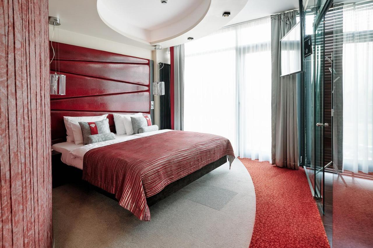 Blue Diamond Hotel Active Spa Trzebownisko Εξωτερικό φωτογραφία