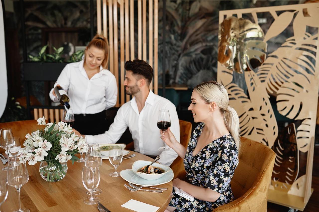 Blue Diamond Hotel Active Spa Trzebownisko Εξωτερικό φωτογραφία
