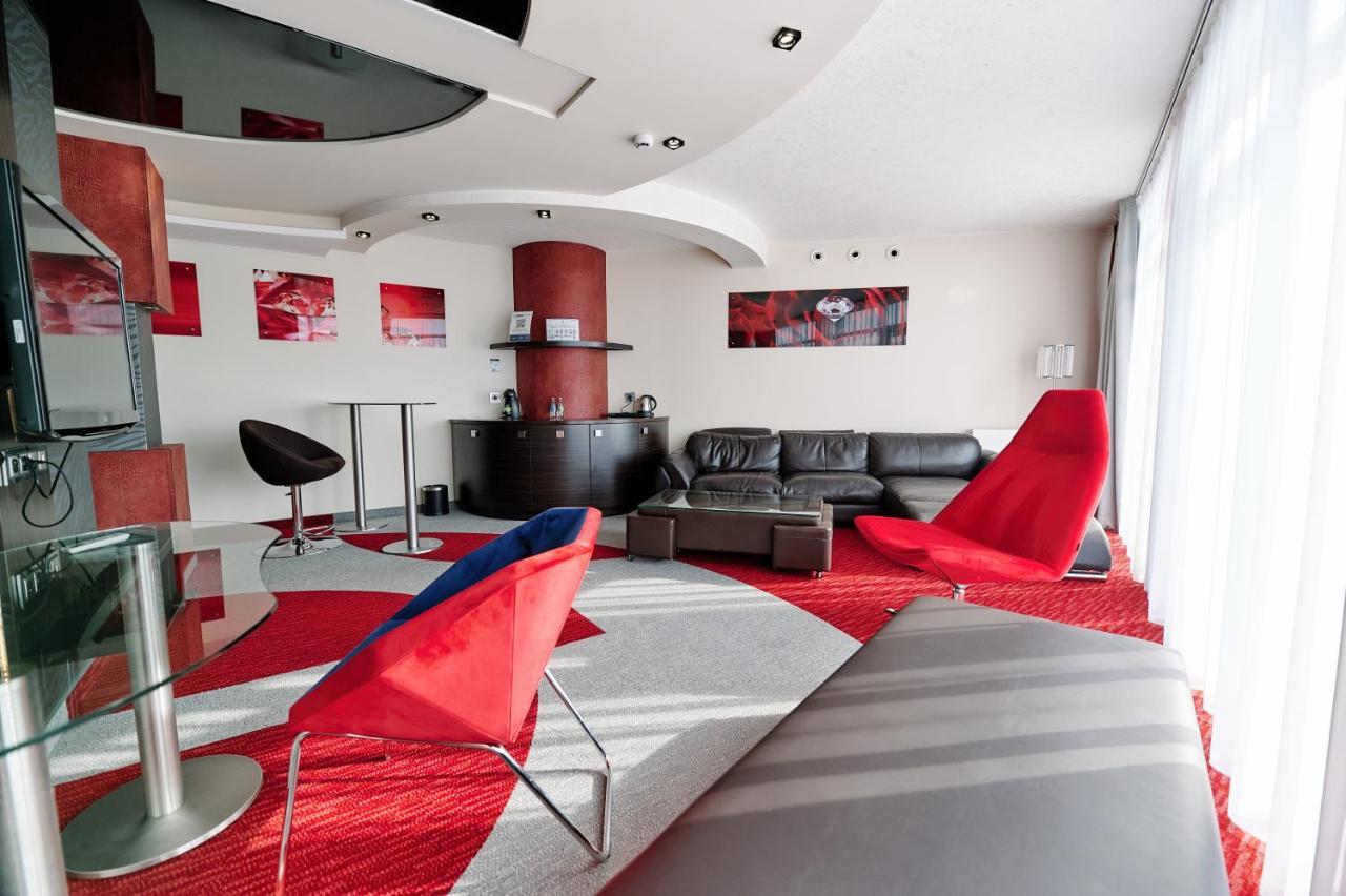 Blue Diamond Hotel Active Spa Trzebownisko Εξωτερικό φωτογραφία