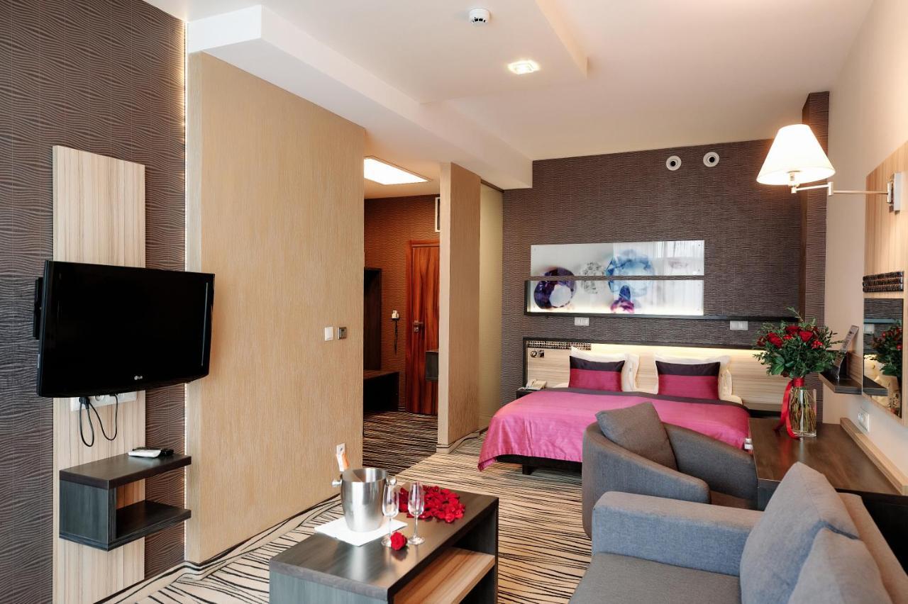 Blue Diamond Hotel Active Spa Trzebownisko Εξωτερικό φωτογραφία