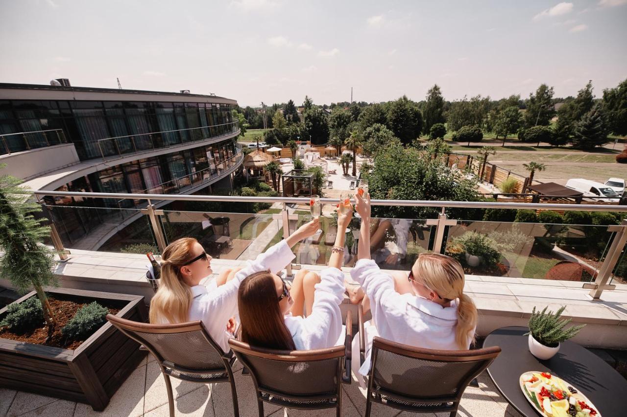 Blue Diamond Hotel Active Spa Trzebownisko Εξωτερικό φωτογραφία