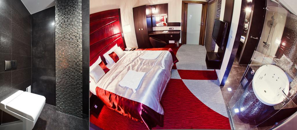 Blue Diamond Hotel Active Spa Trzebownisko Εξωτερικό φωτογραφία