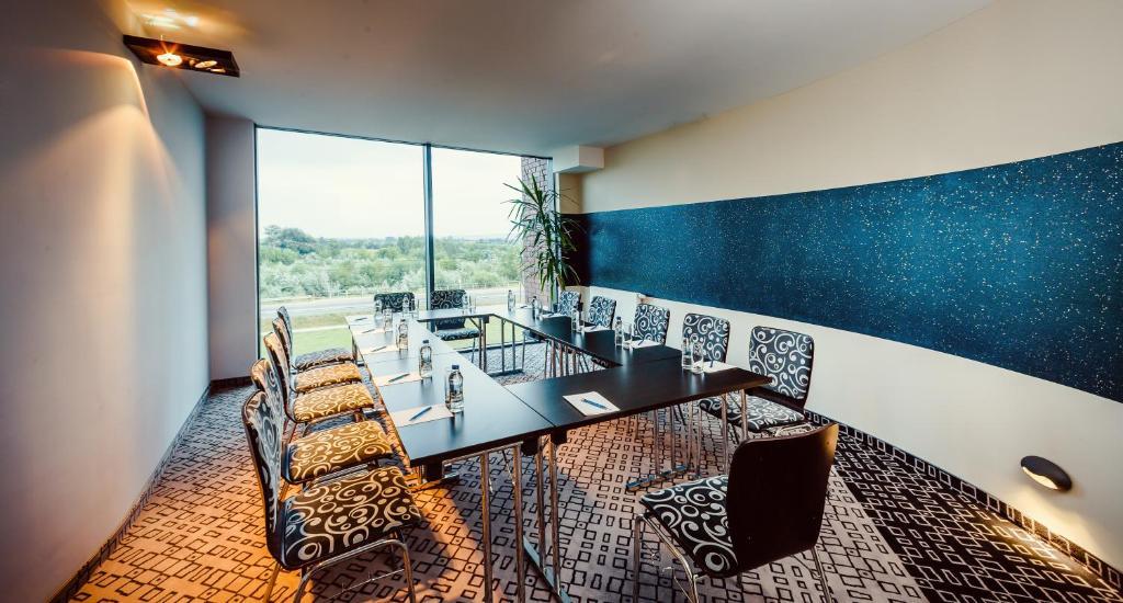Blue Diamond Hotel Active Spa Trzebownisko Εξωτερικό φωτογραφία