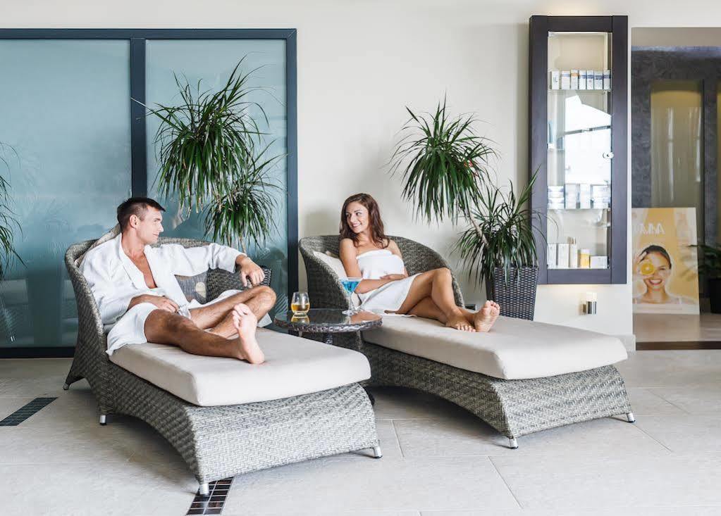 Blue Diamond Hotel Active Spa Trzebownisko Εξωτερικό φωτογραφία